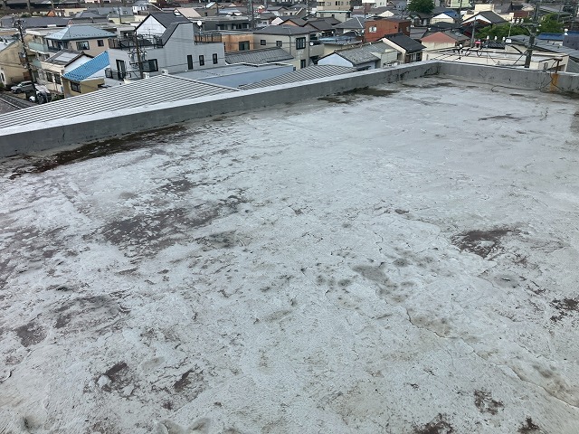 防水工事の放置が危険な理由